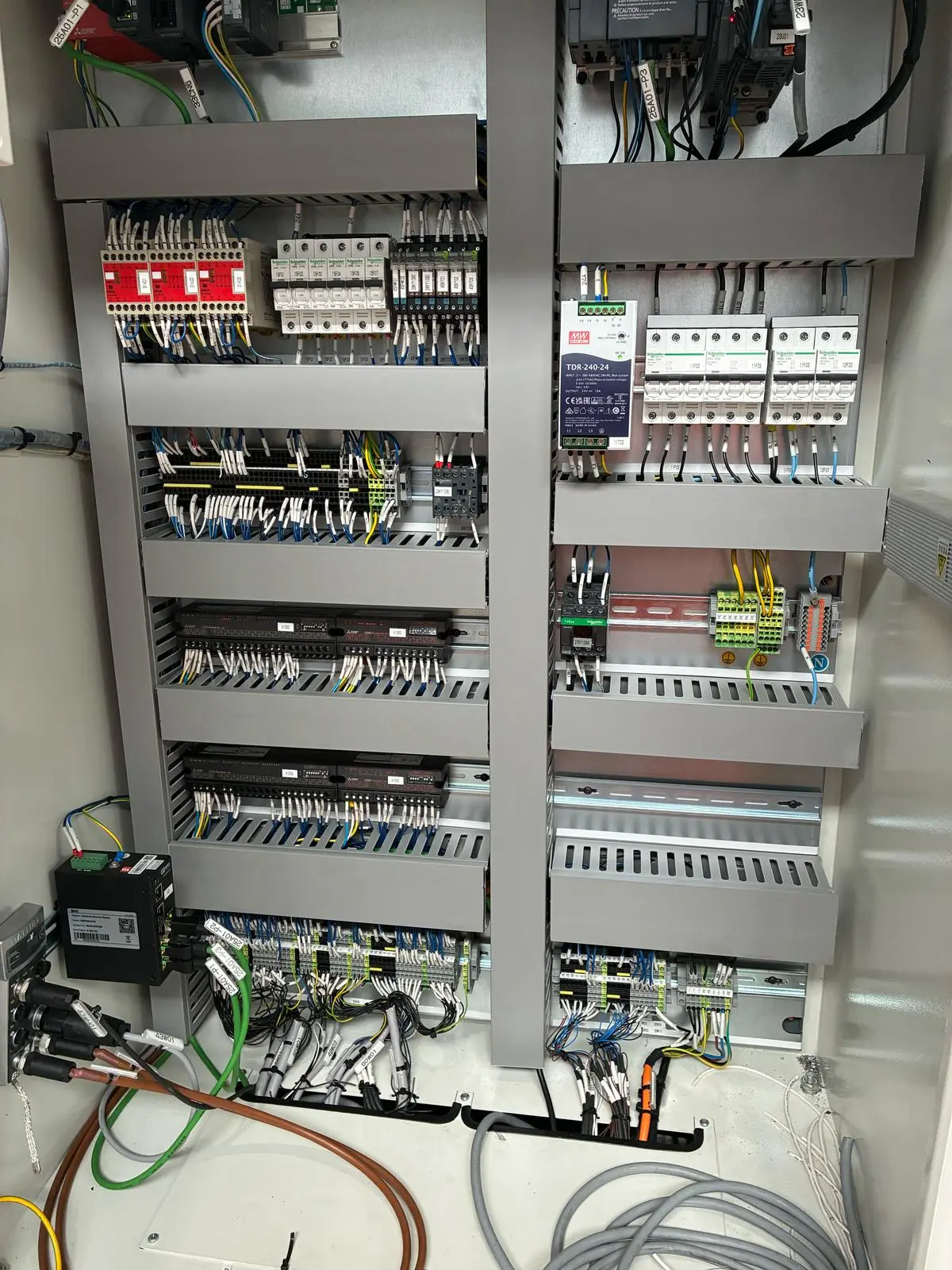 Prefabrykacja szaf sterowniczych