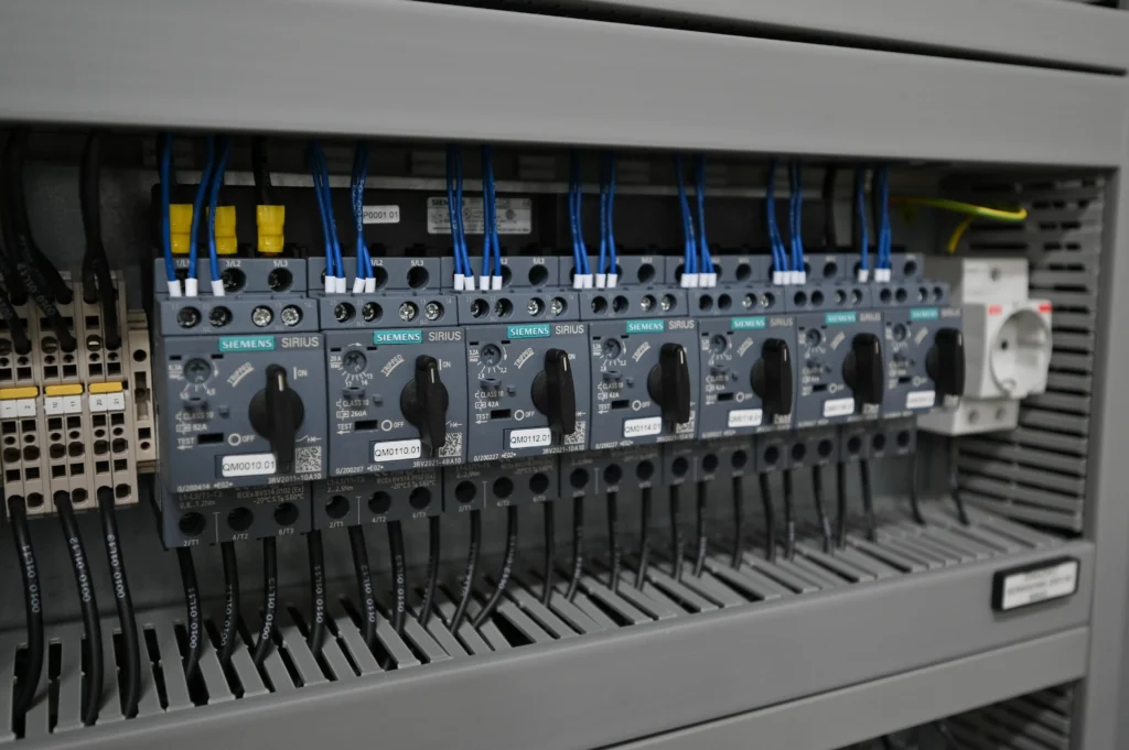 Rozdzielnica elektryczna na wyłącznikach silnikowych