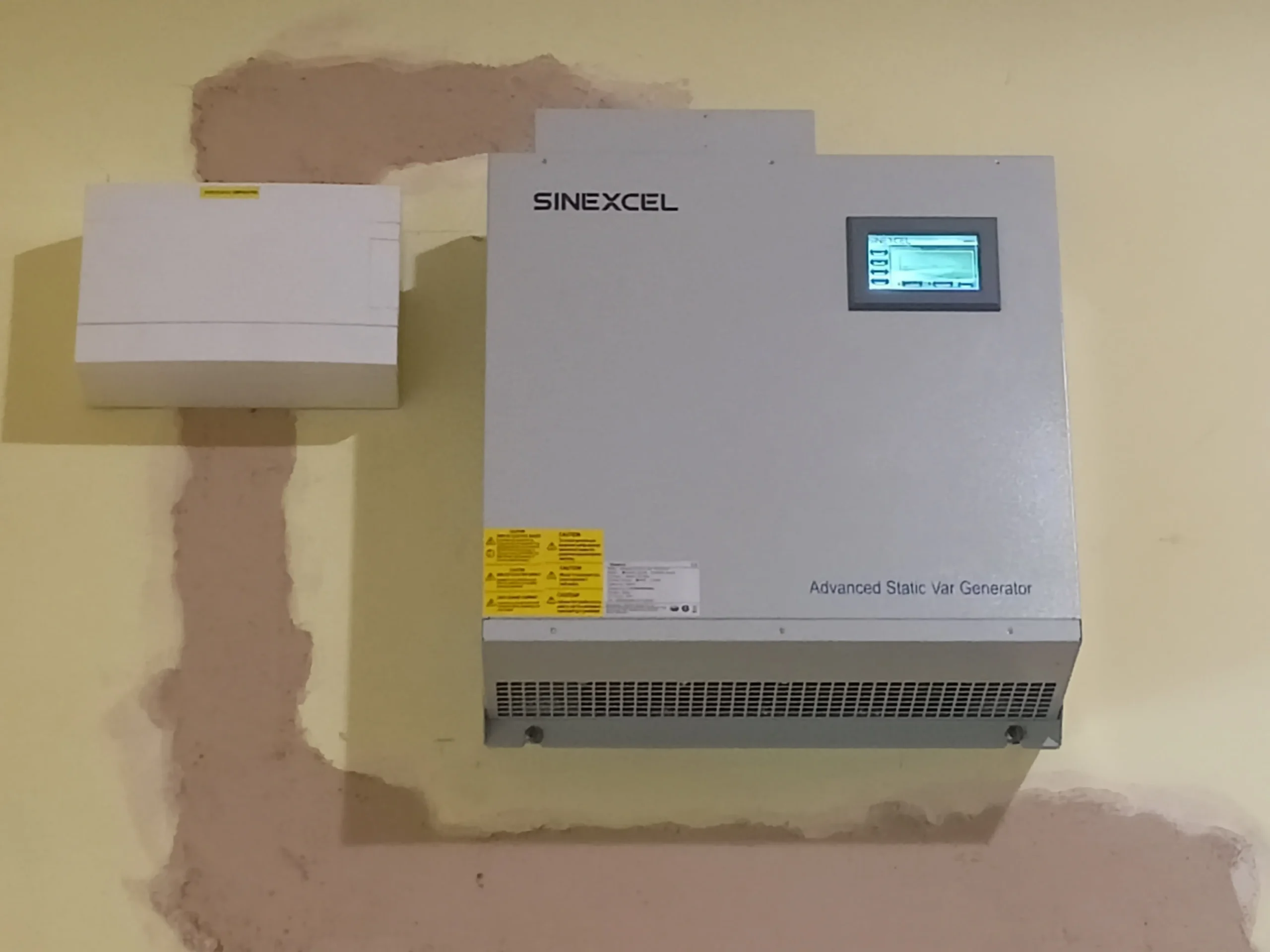 Uruchomienie kompensatora mocy biernej Ampirion